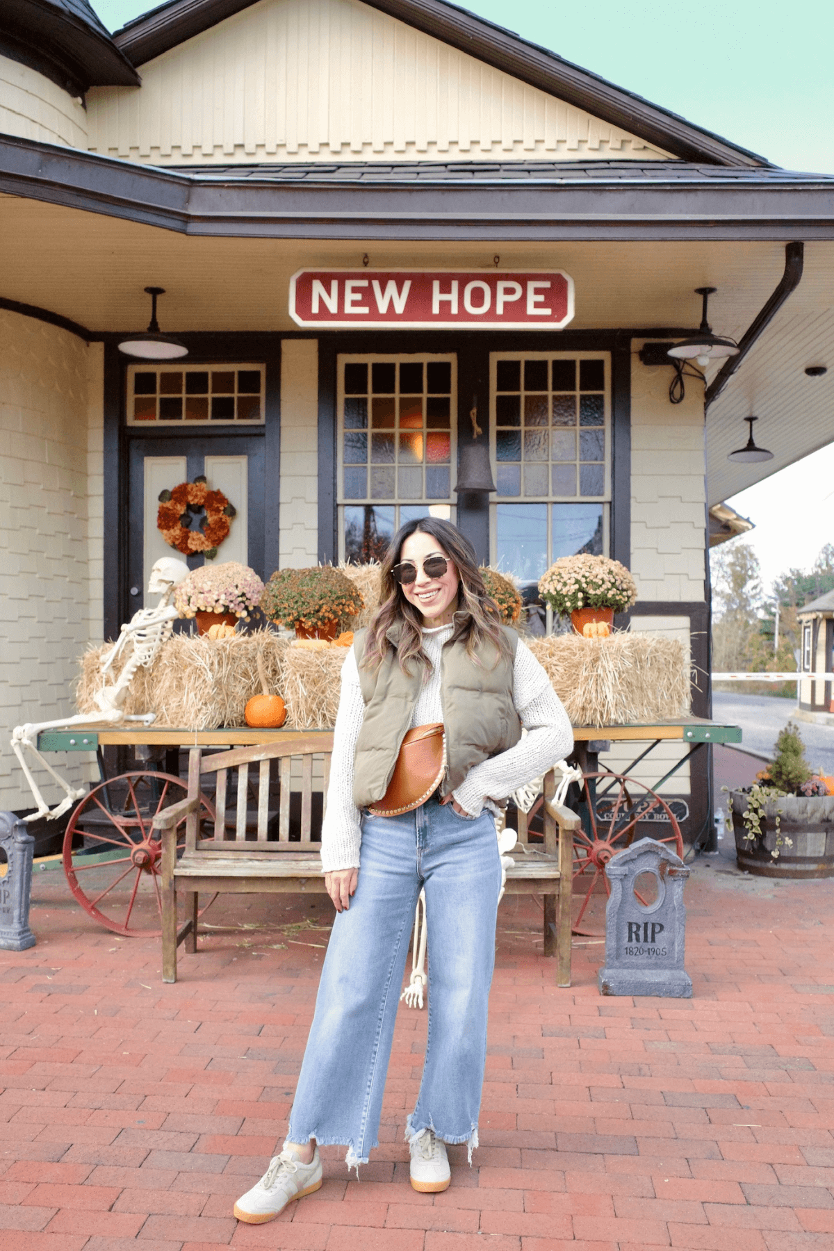 Minimalist Cropped Puffer Vest