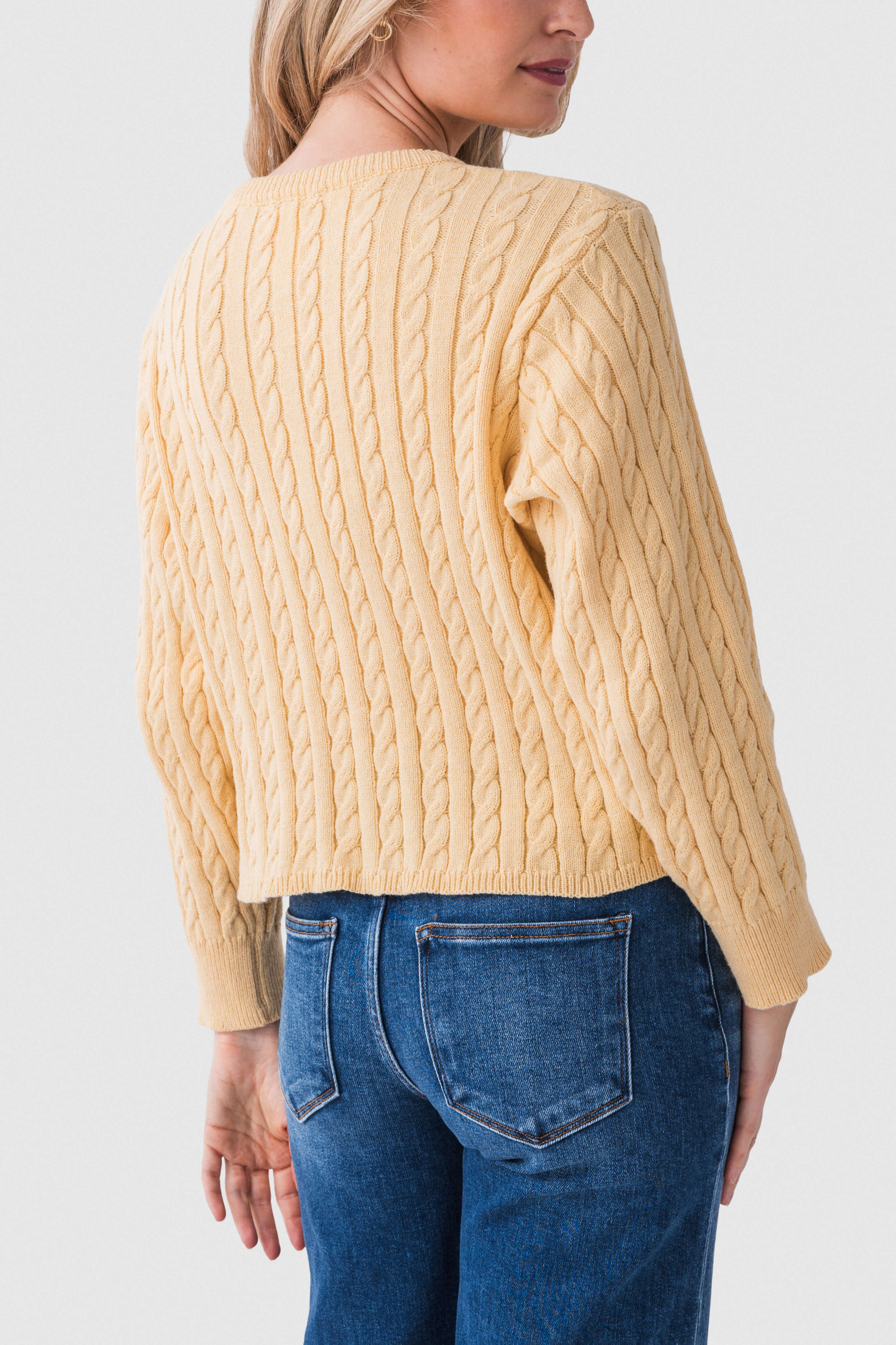 Round-neck Cropped Cable-knit Cardigan